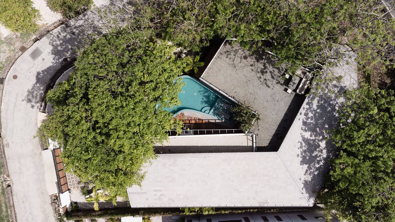 CASA ABEJAS 001 ( PORTADA )