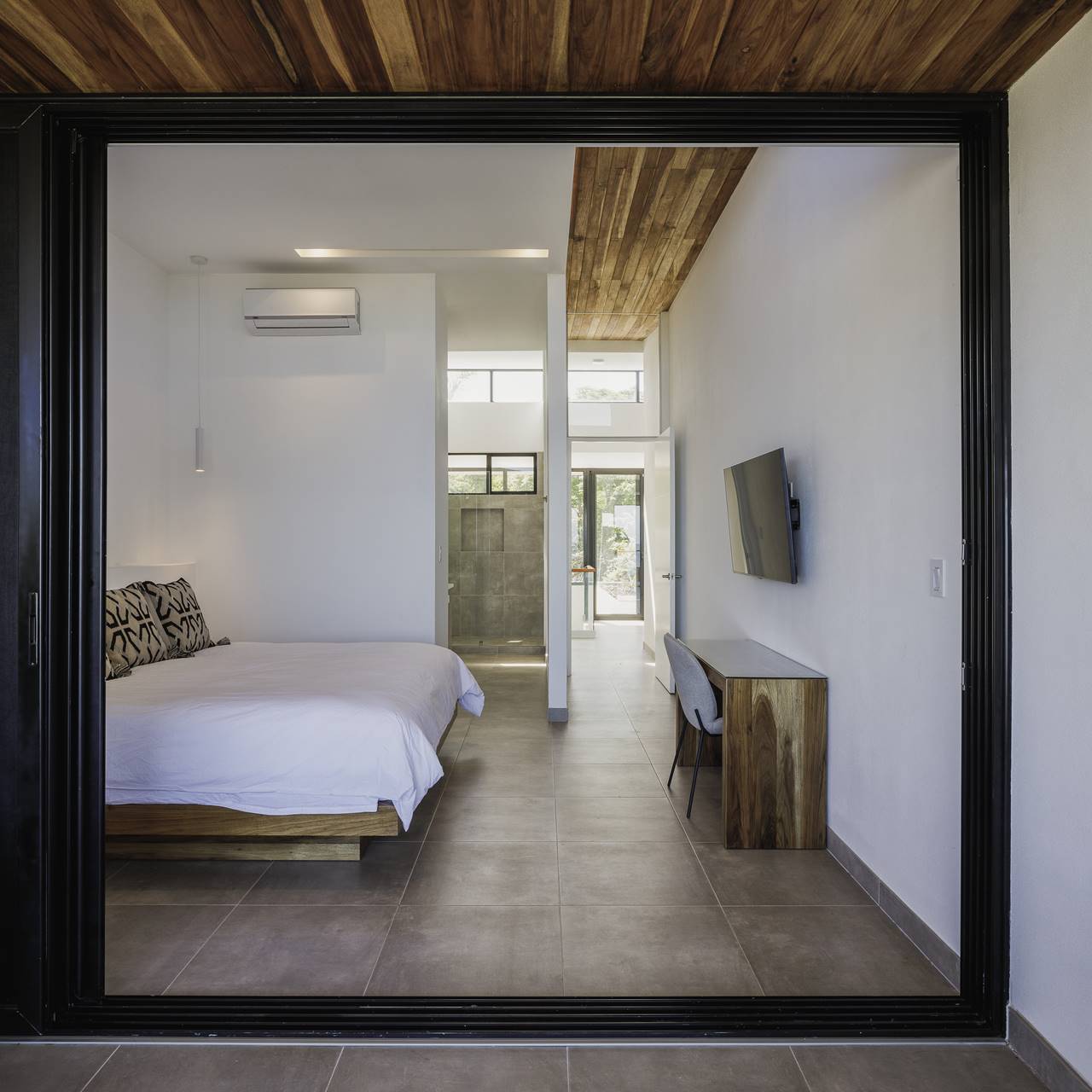 DOS CASAS BEACHFRONT CONDOMINIUM 005