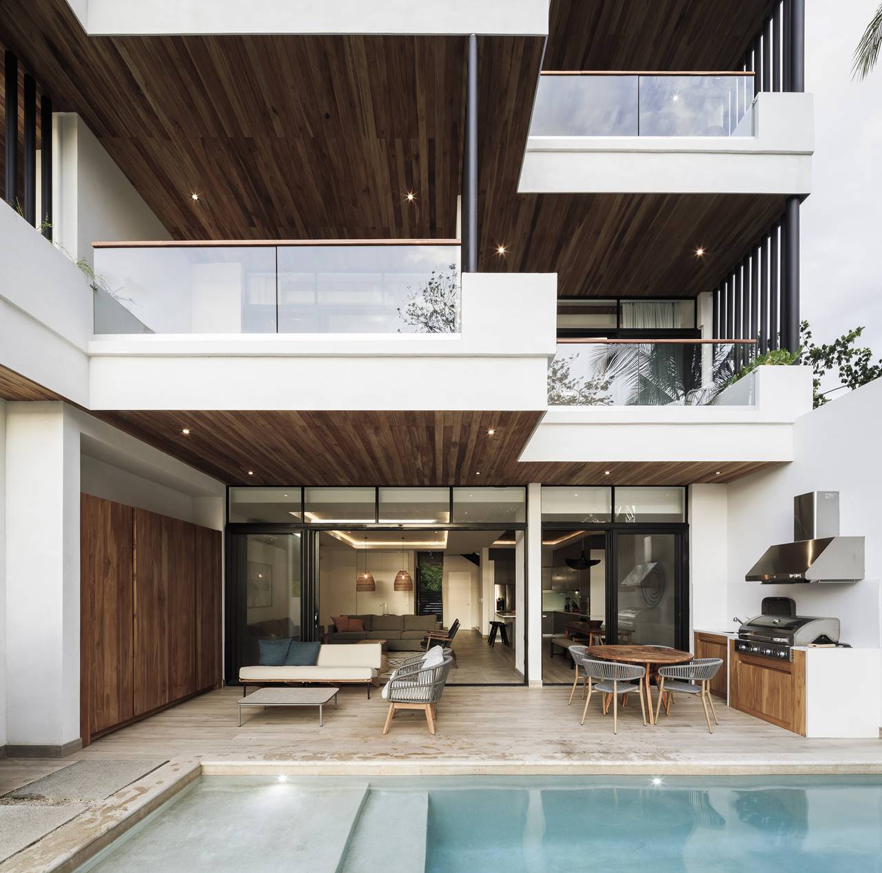 DOS CASAS BEACHFRONT CONDOMINIUM 015