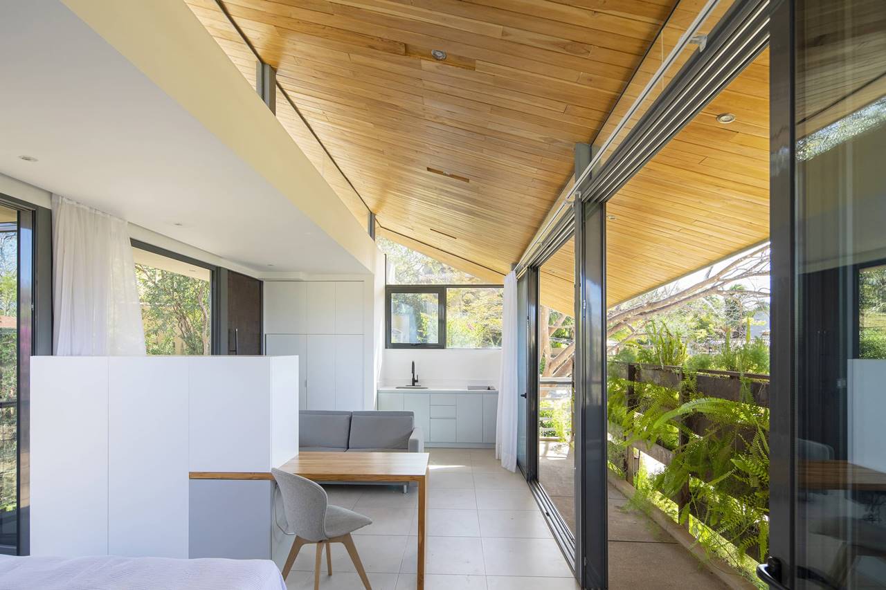 GARDEN HOUSE 009