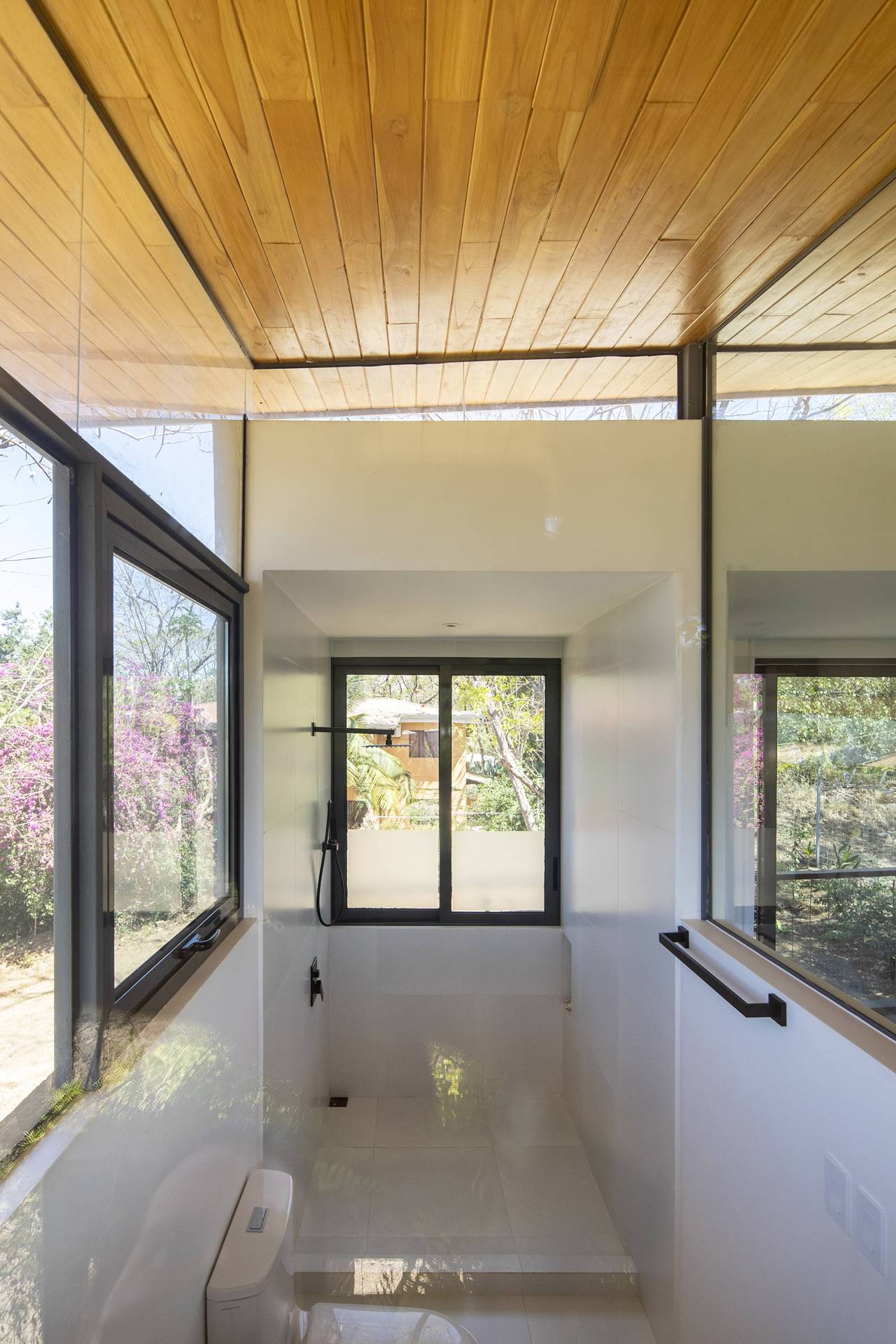 GARDEN HOUSE 020