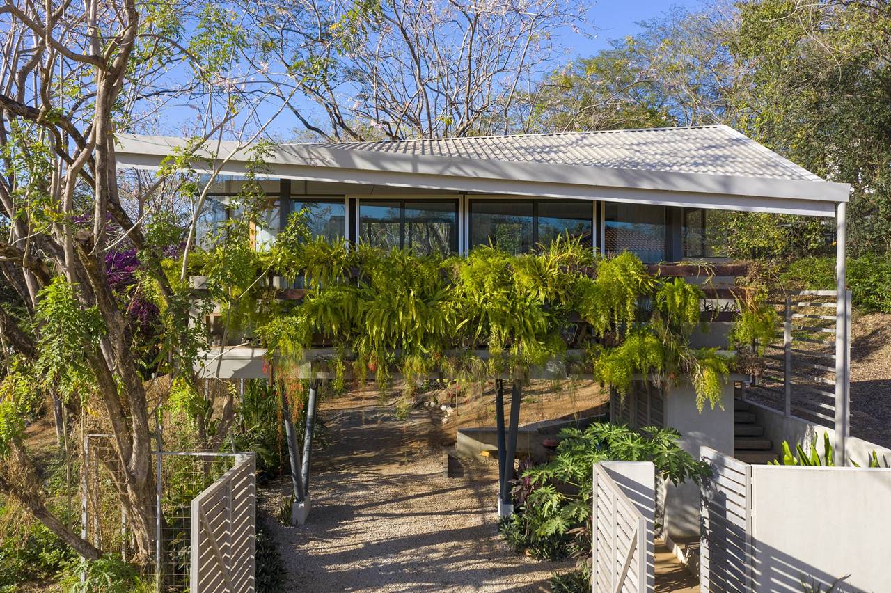 GARDEN HOUSE 023