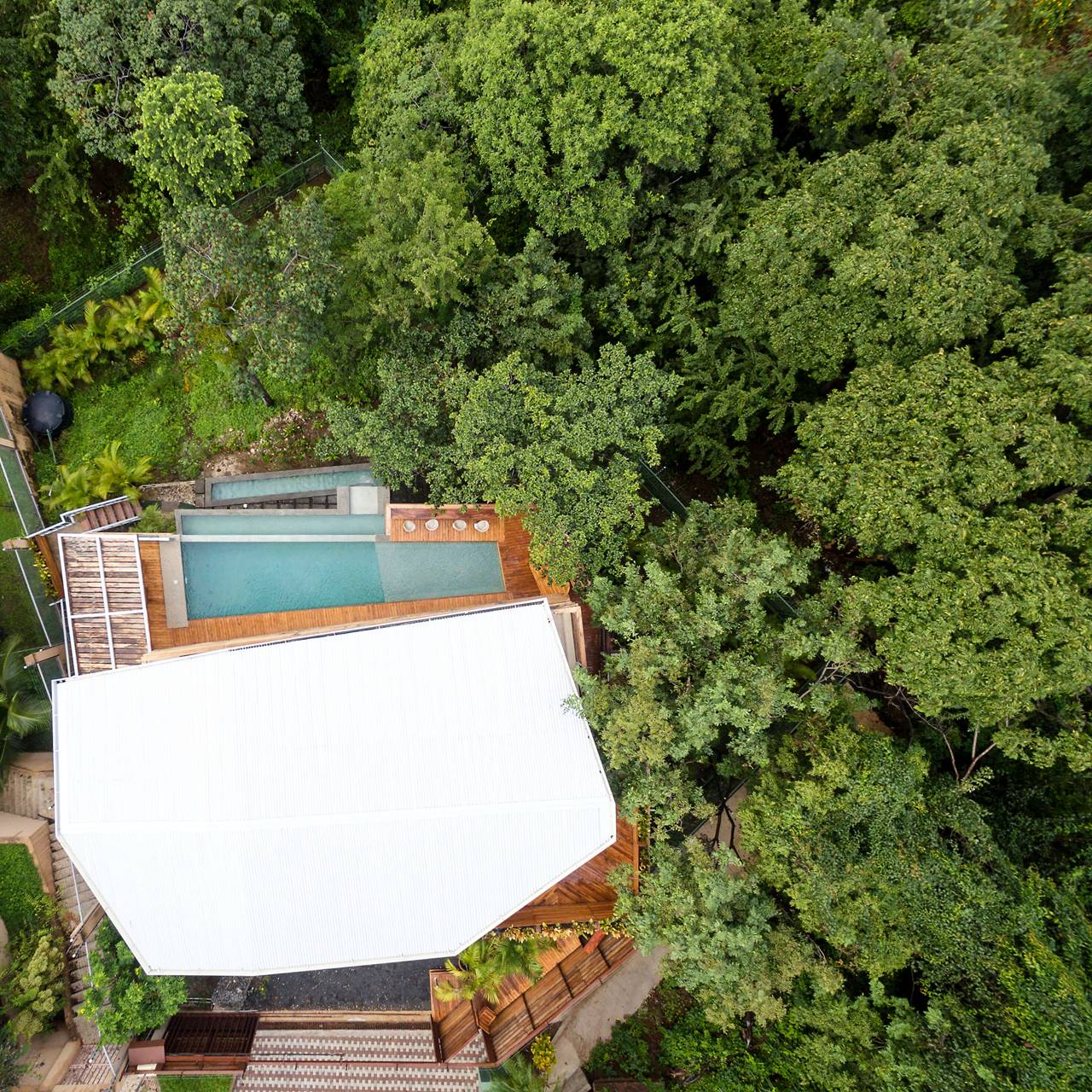 WATERFALL HOUSE 003