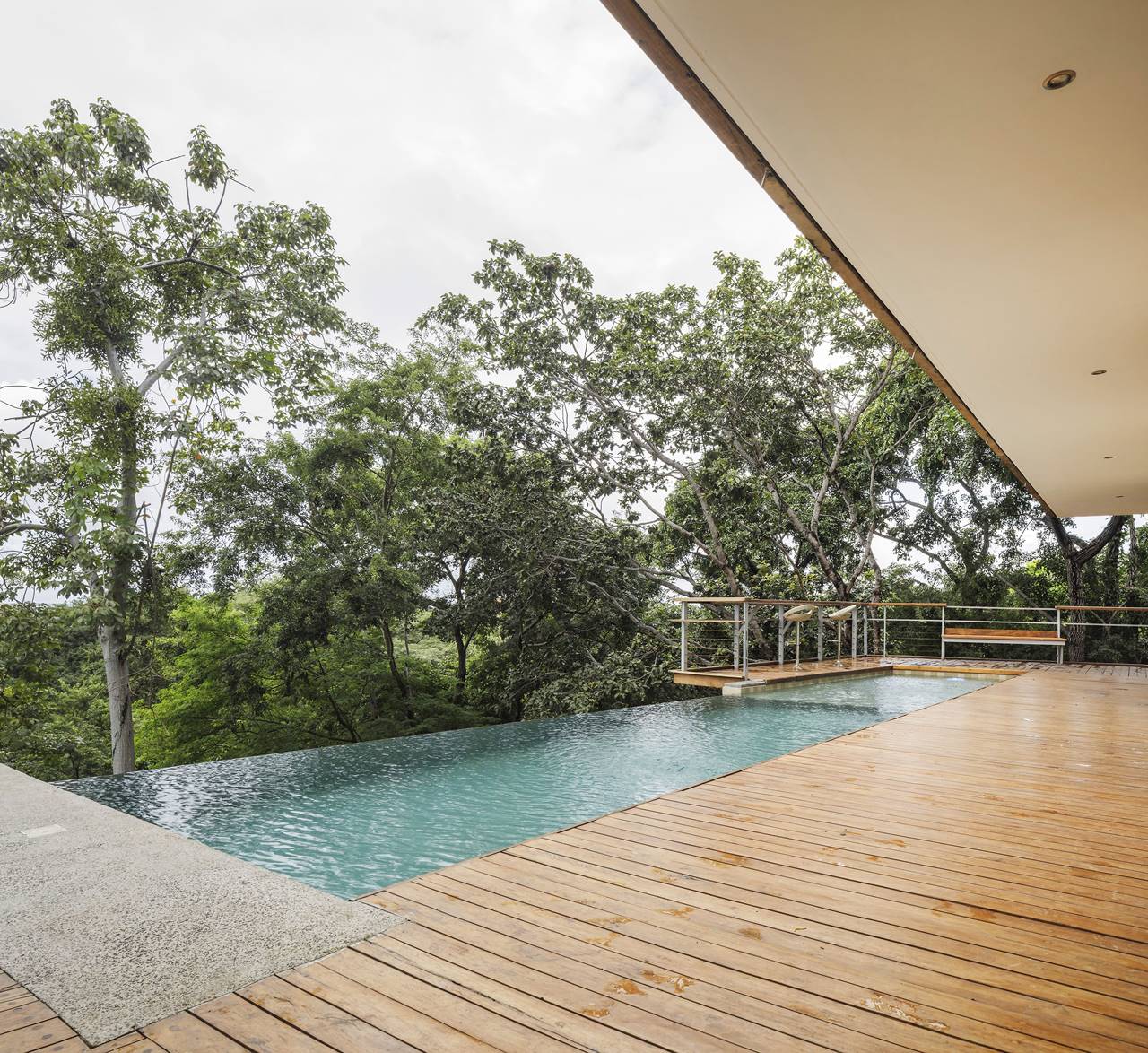WATERFALL HOUSE 004