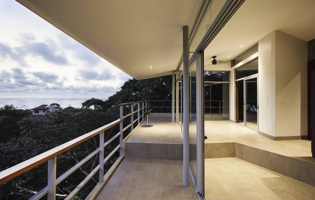 WATERFALL HOUSE 005 (PORTADA)
