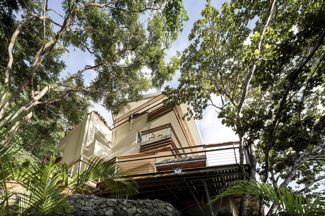 WATERFALL HOUSE 006